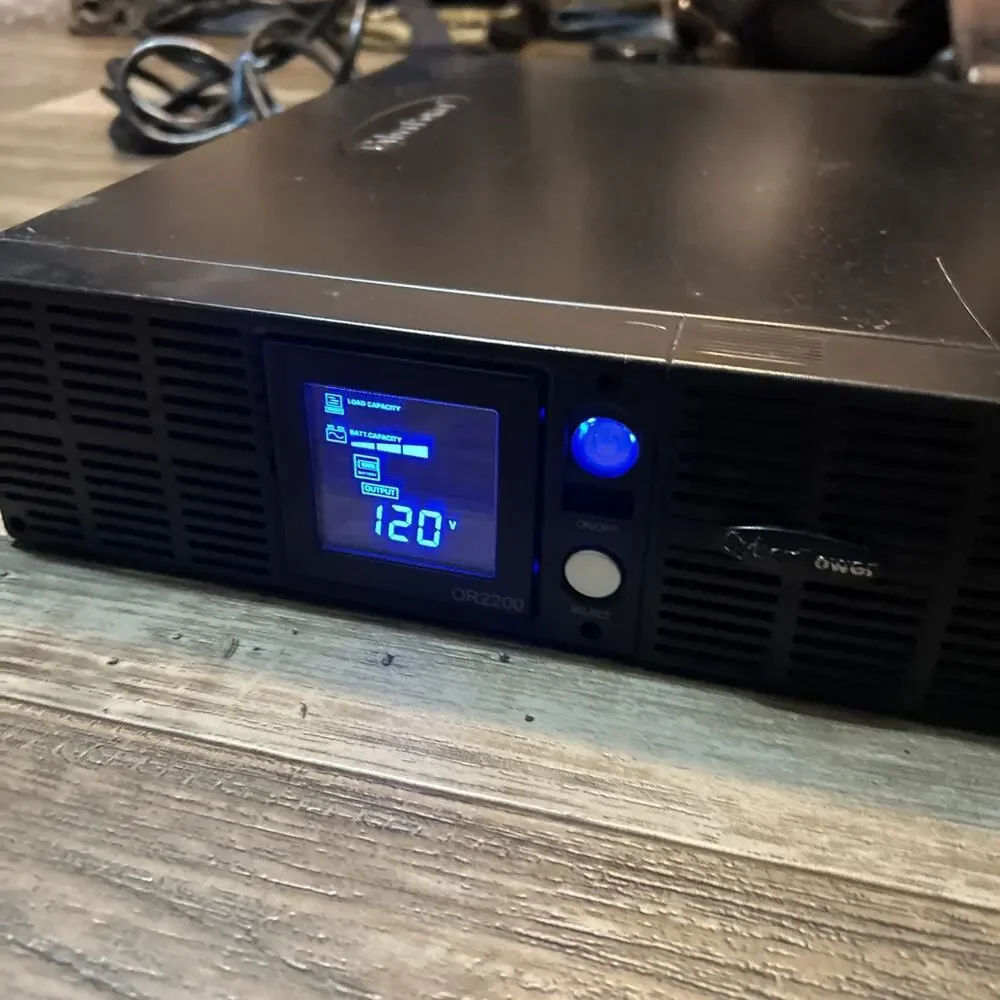 CYBERPOWER OR2200LCDRT2U SMART 2000VA 16.7A 1320W LCD RACK TOWER UPS W (READ)